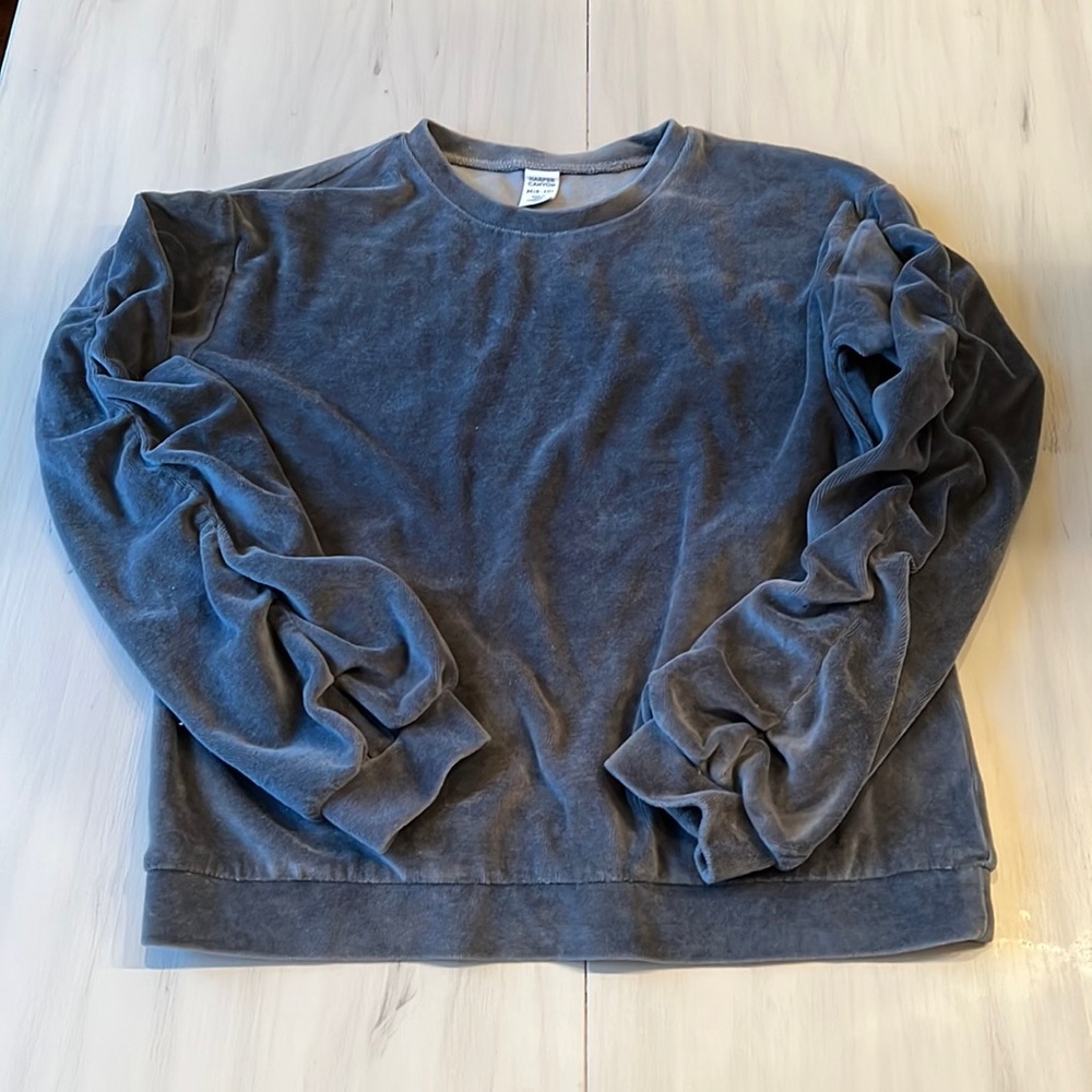Girls Velvet Sweatshirt with Rouched Sleeves